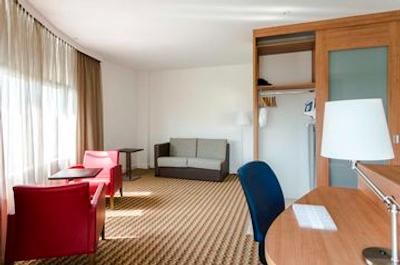 همپتون بای هیلتون آمستردام ایرپورت اسکیپول