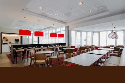 همپتون بای هیلتون آمستردام ایرپورت اسکیپول