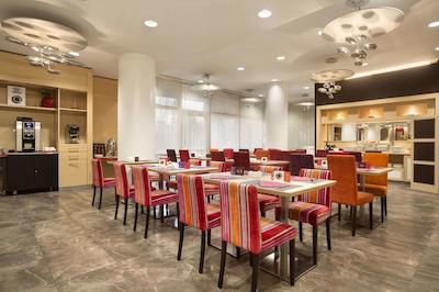 ارمادا پلازا میلانو