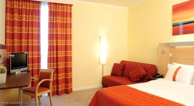 آیدیا هتل پلاس میلانو سن سیرو