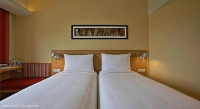 آیبیس جیپور