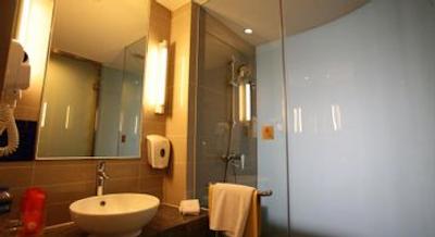 هالیدی این اکسپرس نیو هنگ کیو