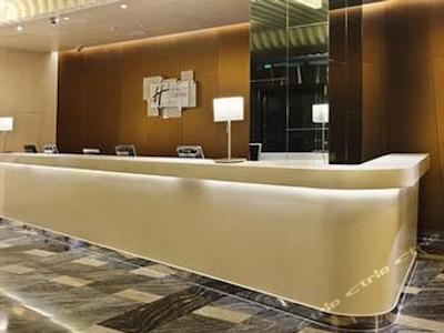 هالیدی این اکسپرس نیو هنگ کیو