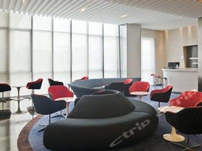 هالیدی این اکسپرس نیو هنگ کیو