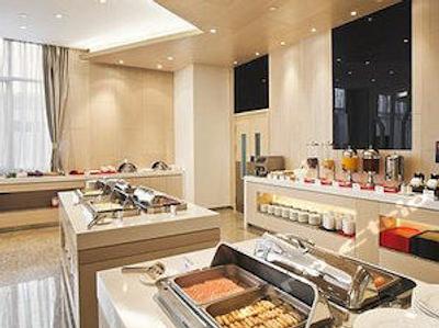 هالیدی این اکسپرس نیو هنگ کیو