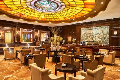 هتل ویر جاهرسزیتن کمپینسکی