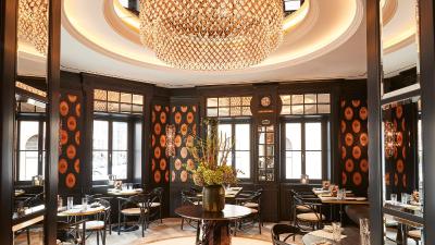 هتل ویر جاهرسزیتن کمپینسکی