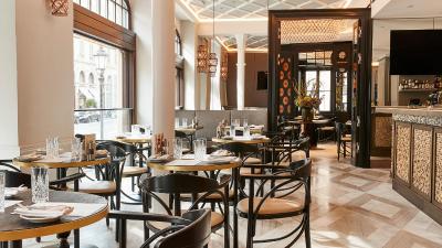 هتل ویر جاهرسزیتن کمپینسکی