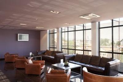 ایتالیانا هتلس میلان رهو فیر