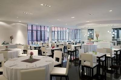 ایتالیانا هتلس میلان رهو فیر