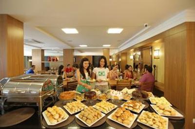 نادای کانفرت