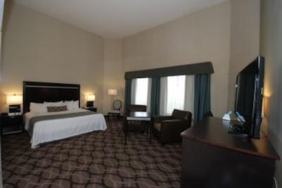 بست وسترن پلاس تراول تورنتو ایرپورت