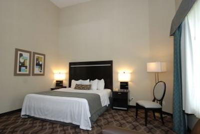 بست وسترن پلاس تراول تورنتو ایرپورت