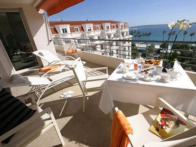 مجستیک باریری