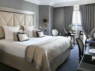 مجستیک باریری