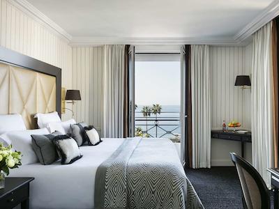 مجستیک باریری