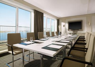 له مریدین هتل هامبورگ