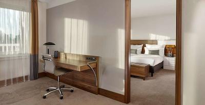 ماریتیم هتل ریچشف همبور