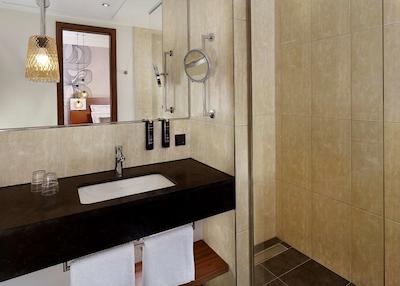 ماریتیم هتل ریچشف همبور