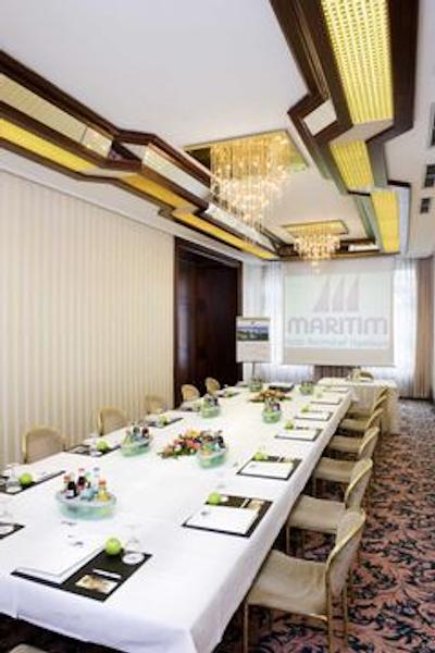 ماریتیم هتل ریچشف همبور