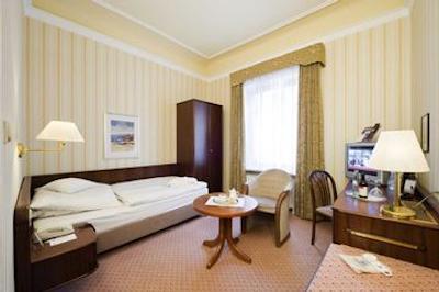 ماریتیم هتل ریچشف همبور