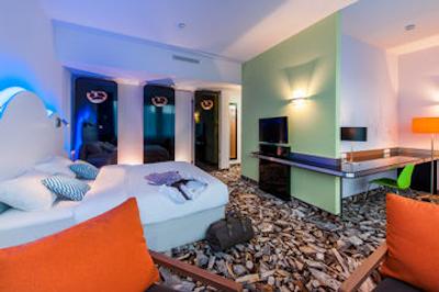 آیبیس استیالس مونیخ اوست