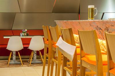 آیبیس استیالس مونیخ اوست