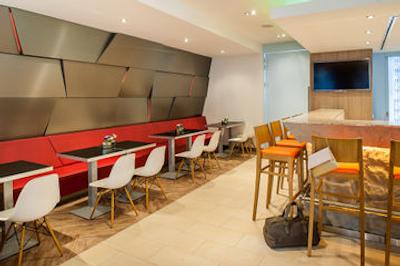 آیبیس استیالس مونیخ اوست