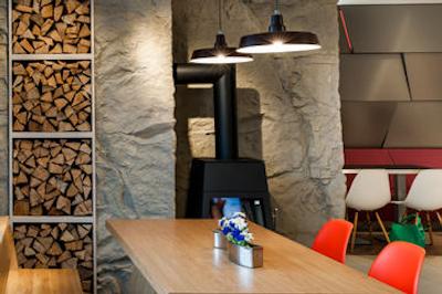 آیبیس استیالس مونیخ اوست