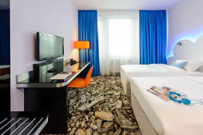 آیبیس استیالس مونیخ اوست