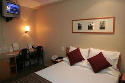 کوالیتی بتمنز هیل آن کللینس