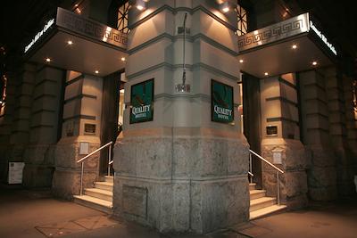 کوالیتی بتمنز هیل آن کللینس