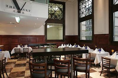 کوالیتی بتمنز هیل آن کللینس