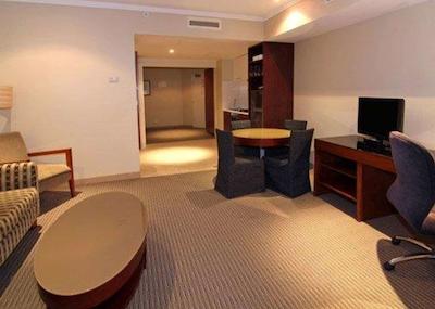 کوالیتی بتمنز هیل آن کللینس