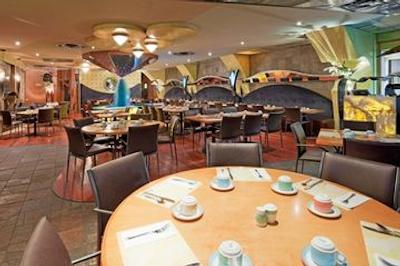 هالیدی این نیاگارا فالز-بای د فالز