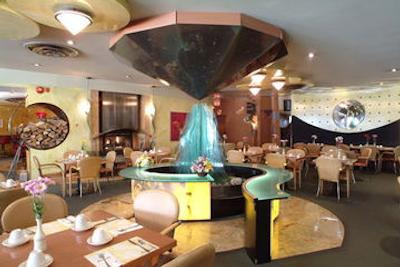 هالیدی این نیاگارا فالز-بای د فالز