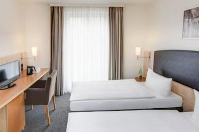 اینترسیتی هتل وین