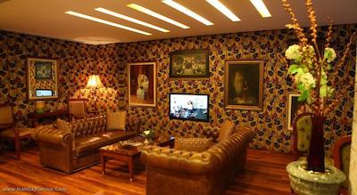 گلدن تولیپ میدتان هتل اند سوئیتس