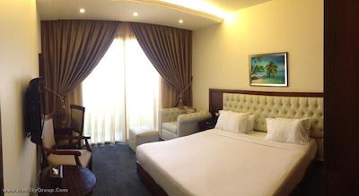 گلدن تولیپ میدتان هتل اند سوئیتس