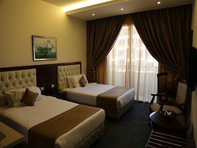 گلدن تولیپ میدتان هتل اند سوئیتس