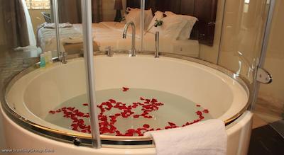 گلدن تولیپ میدتان هتل اند سوئیتس