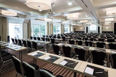 کراون پلازا هامبورگ-سیتی آلستر