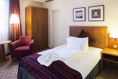 کراون پلازا هامبورگ-سیتی آلستر