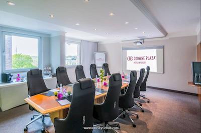 کراون پلازا هامبورگ-سیتی آلستر