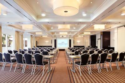 کراون پلازا هامبورگ-سیتی آلستر