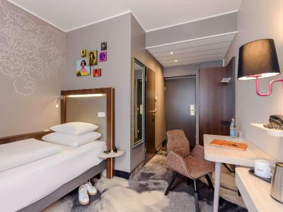 مرکور مونیخ ام الیمپیاپارک