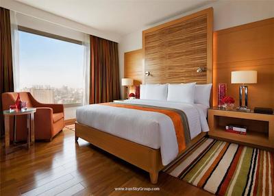 کورت یارد گوروگرام دان تاون