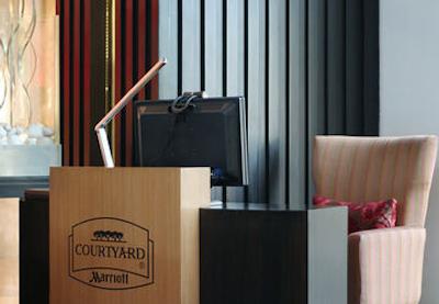 کورت یارد گوروگرام دان تاون