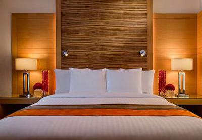 کورت یارد گوروگرام دان تاون