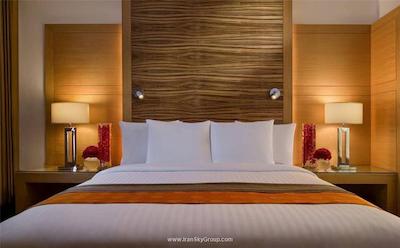 کورت یارد گوروگرام دان تاون